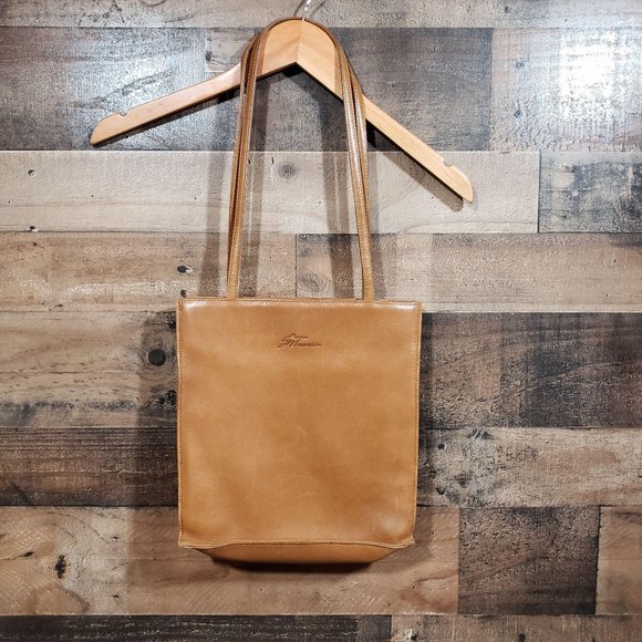 Stone Mountain 100% leather shoulder bag Purse With Attached Key Chain - Picture 2 of 13